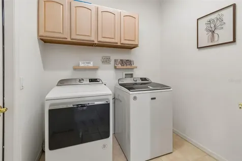218 Bay Drive Kissimmee FL 34759