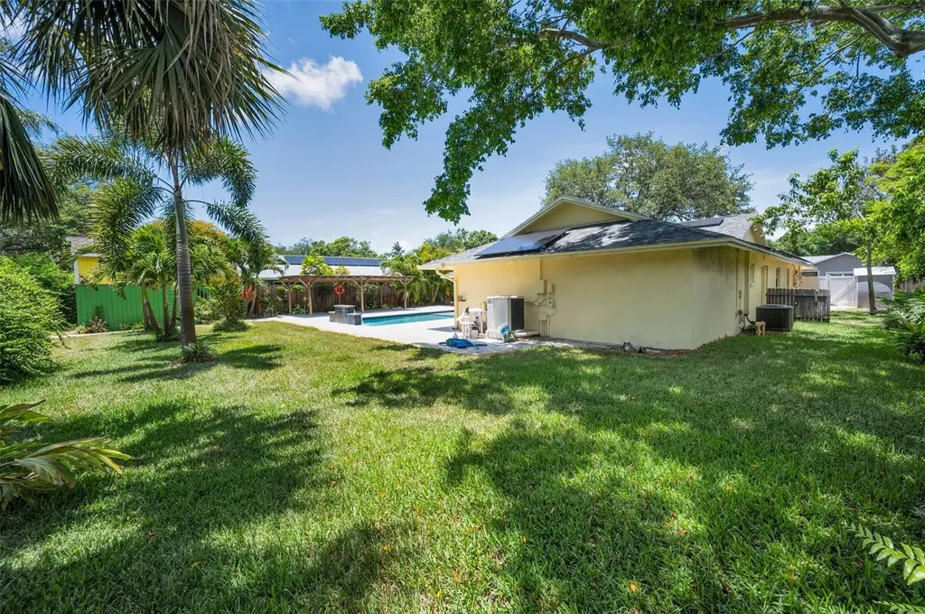 13125 Cimarron Circle N Largo FL 33774