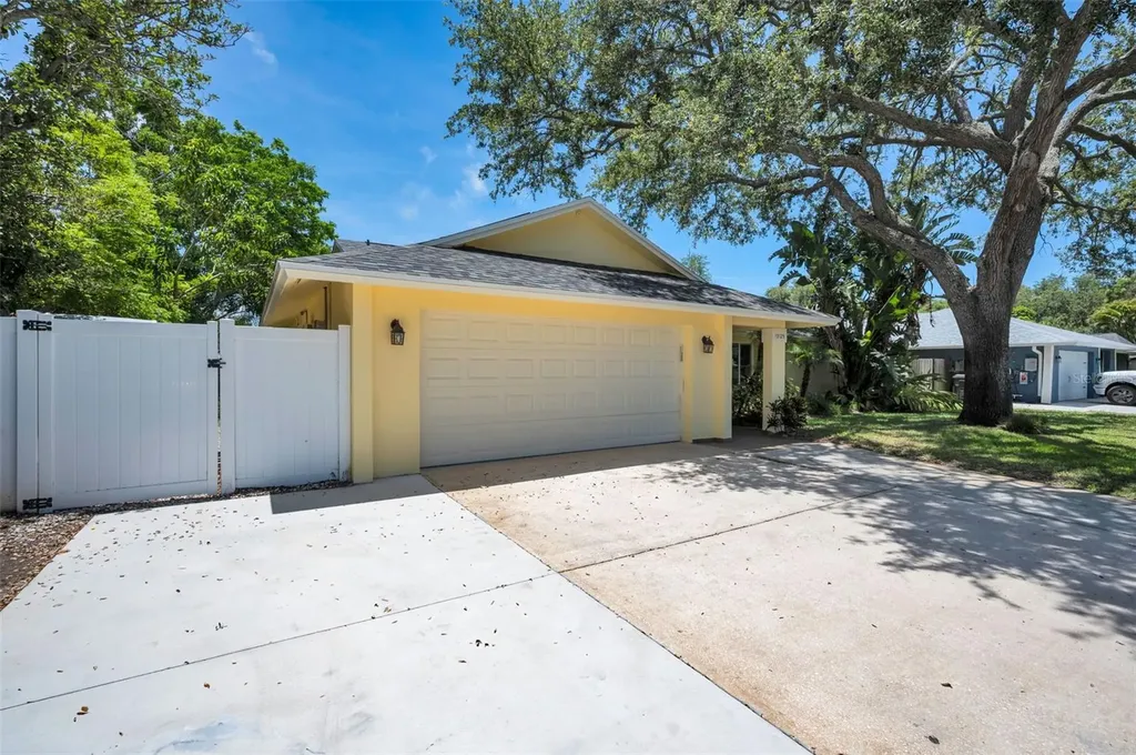 13125 Cimarron Circle N Largo FL 33774