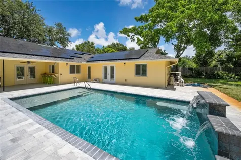 13125 Cimarron Circle N Largo FL 33774