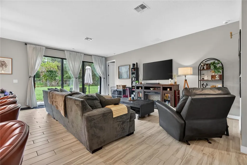 14125 Lake Price Drive Orlando FL 32826