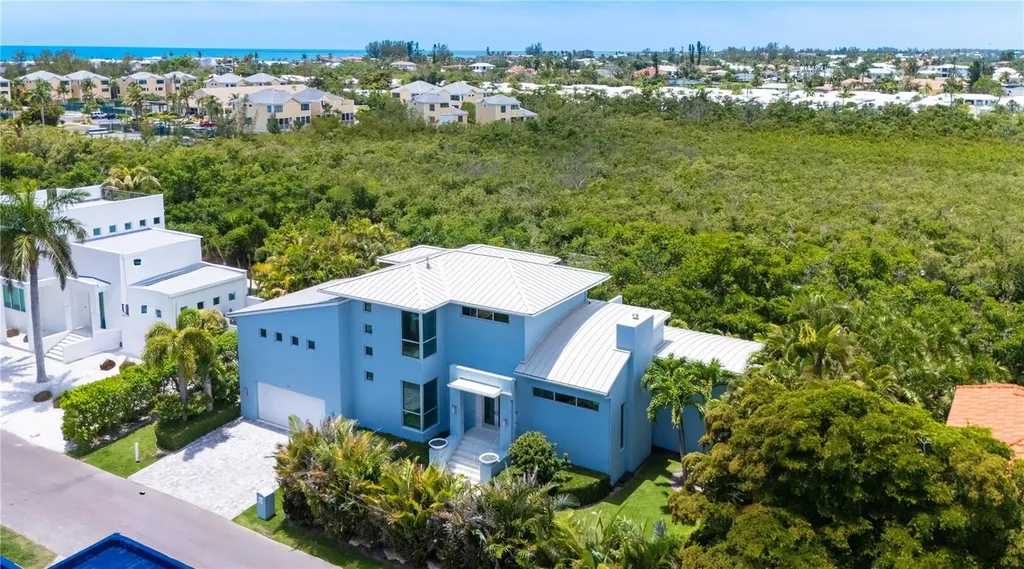 705 Jungle Queen Way Longboat Key FL 34228