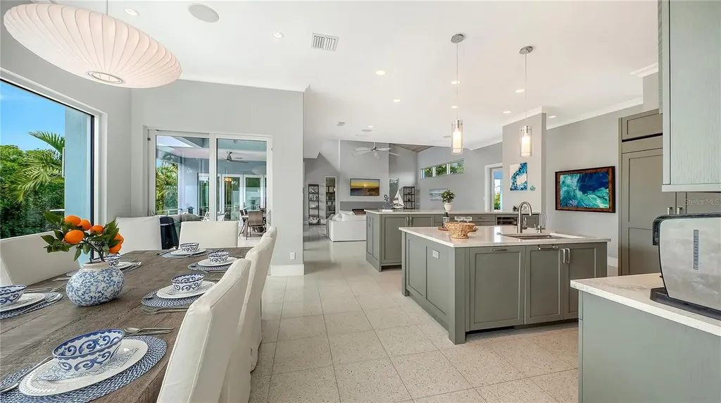 705 Jungle Queen Way Longboat Key FL 34228