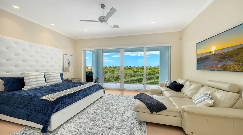 705 Jungle Queen Way Longboat Key FL 34228