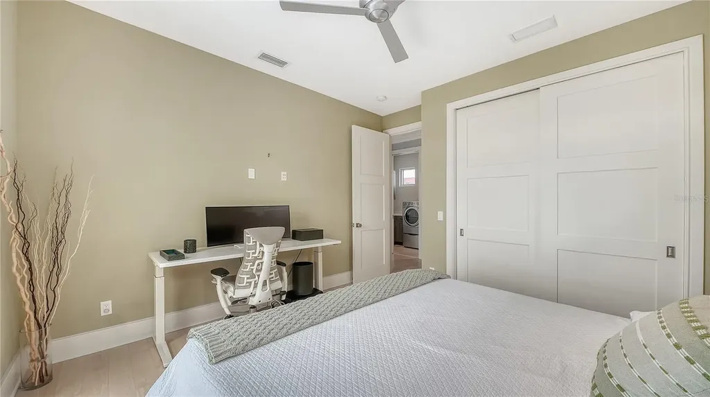 705 Jungle Queen Way Longboat Key FL 34228