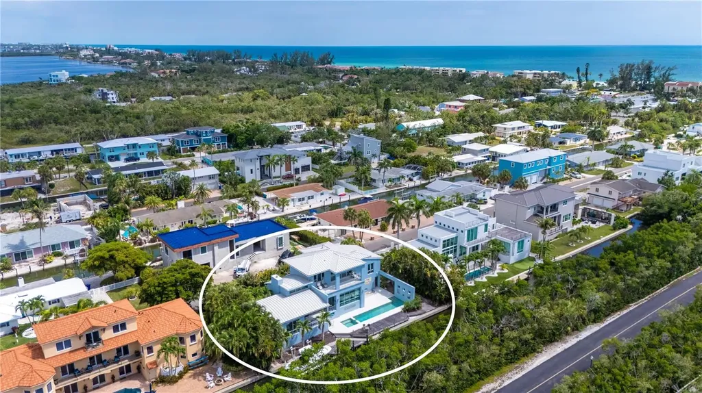 705 Jungle Queen Way Longboat Key FL 34228