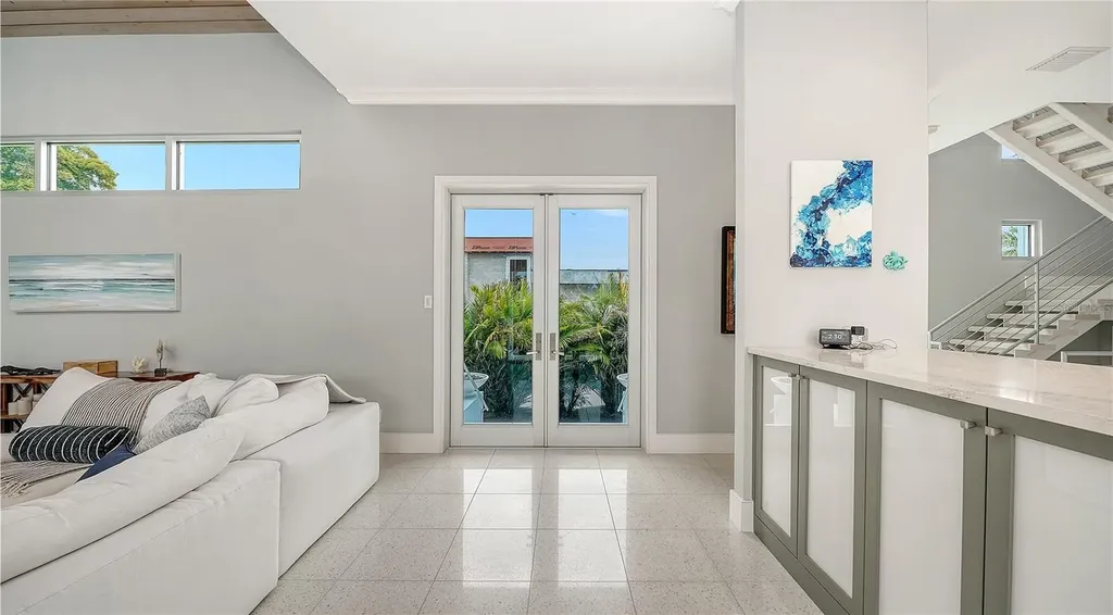 705 Jungle Queen Way Longboat Key FL 34228