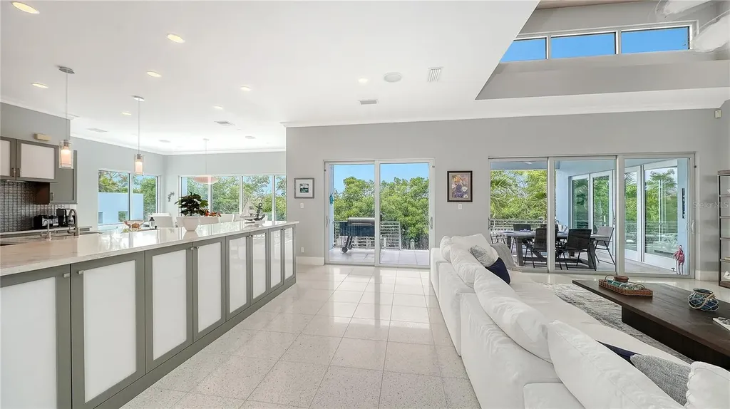 705 Jungle Queen Way Longboat Key FL 34228