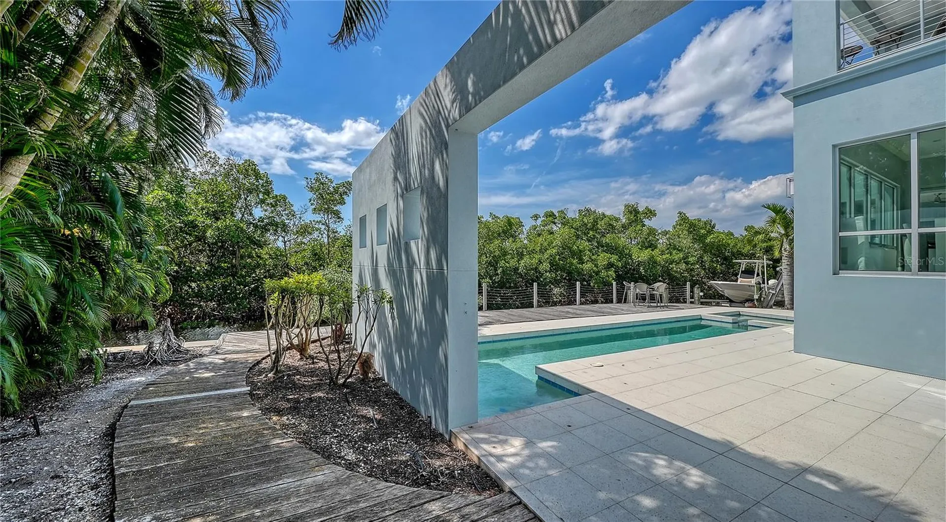 705 Jungle Queen Way Longboat Key FL 34228
