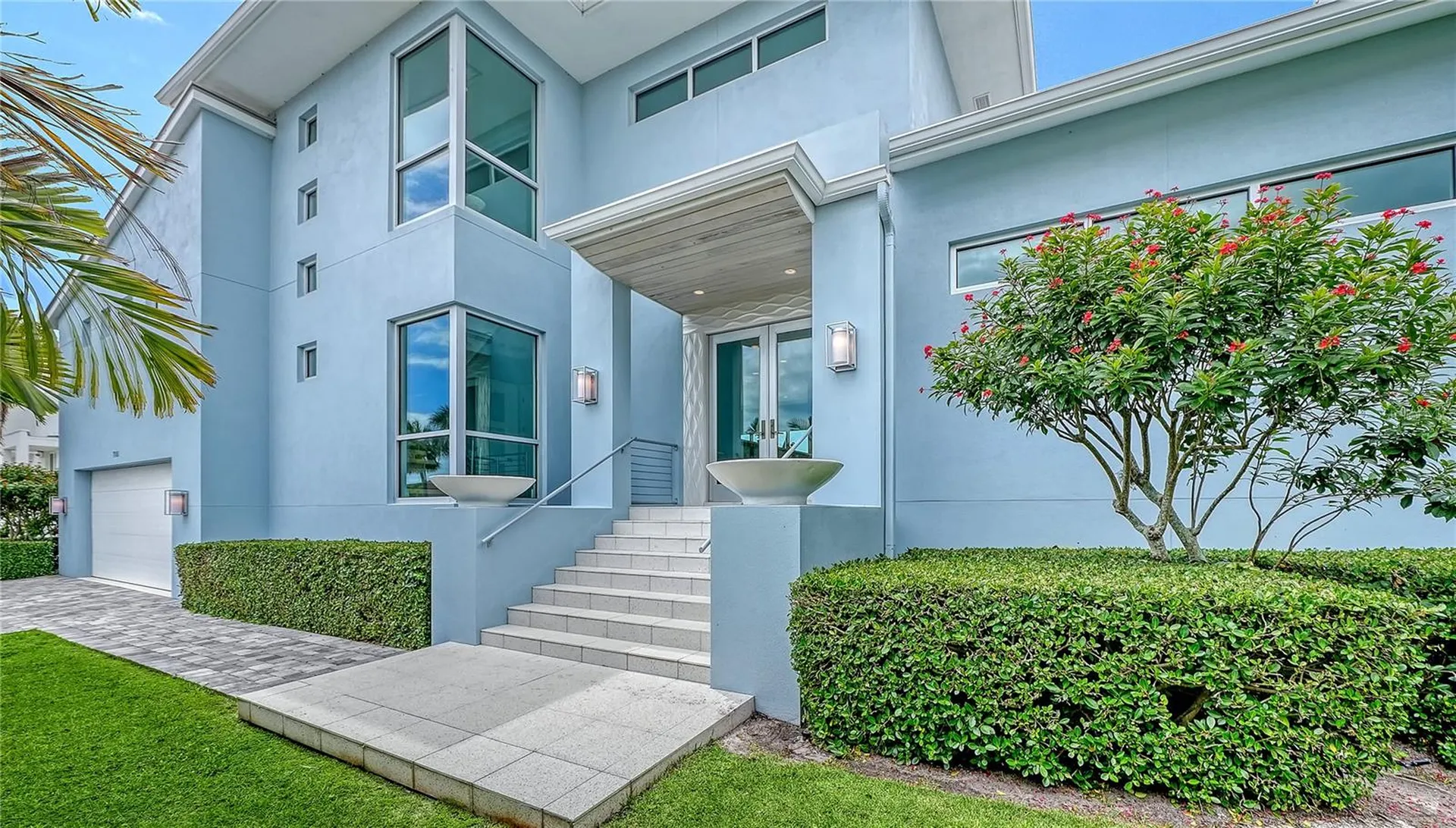 705 Jungle Queen Way Longboat Key FL 34228