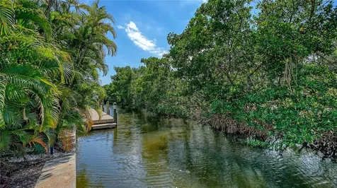 705 Jungle Queen Way Longboat Key FL 34228