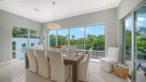 705 Jungle Queen Way Longboat Key FL 34228