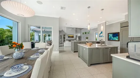 705 Jungle Queen Way Longboat Key FL 34228