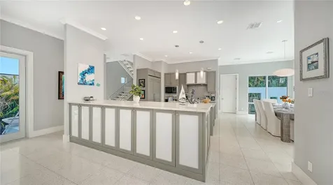 705 Jungle Queen Way Longboat Key FL 34228