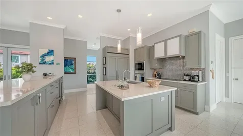 705 Jungle Queen Way Longboat Key FL 34228