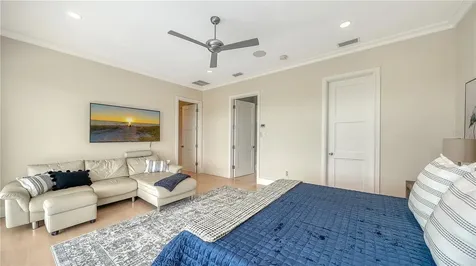 705 Jungle Queen Way Longboat Key FL 34228