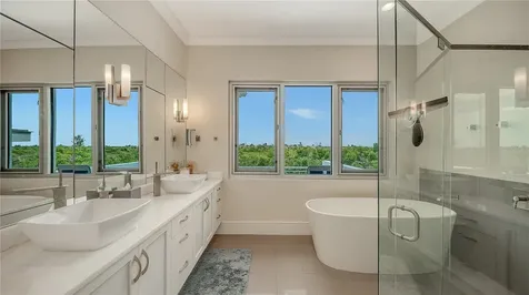 705 Jungle Queen Way Longboat Key FL 34228