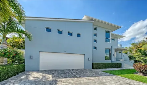 705 Jungle Queen Way Longboat Key FL 34228