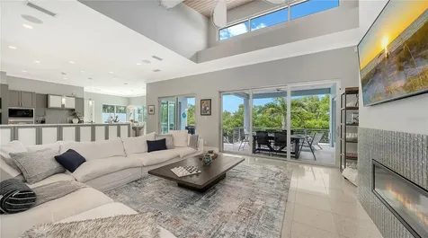 705 Jungle Queen Way Longboat Key FL 34228