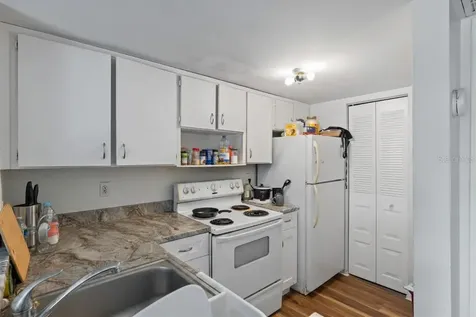 3840 N Lake Drive Tampa FL 33614