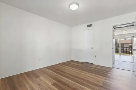 3840 N Lake Drive Tampa FL 33614