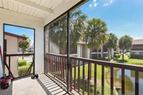 3840 N Lake Drive Tampa FL 33614