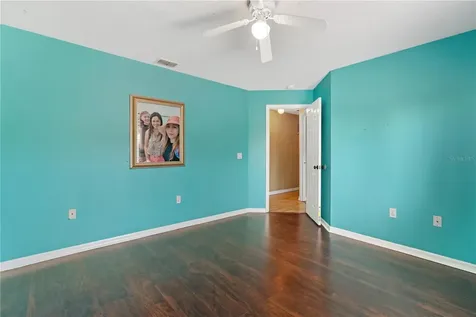 5147 La Plata Drive New Port Richey FL 34655