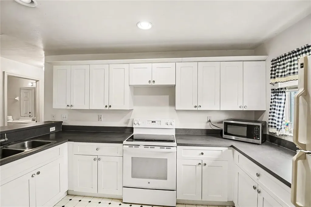 1314 SE 5th Court Cape Coral FL 33990
