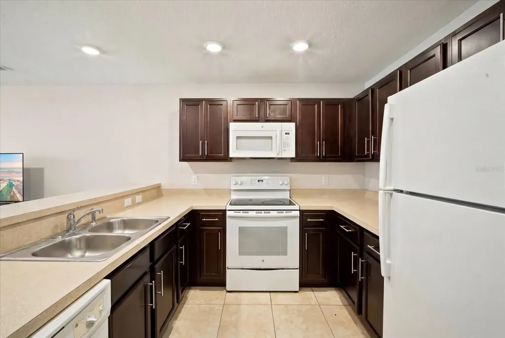 272 Hart Lane Kissimmee FL 34743