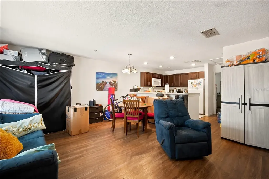 272 Hart Lane Kissimmee FL 34743