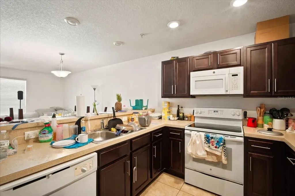 272 Hart Lane Kissimmee FL 34743