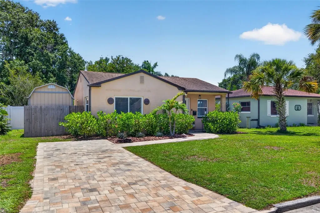 3221 14th Street N St Petersburg FL 33704