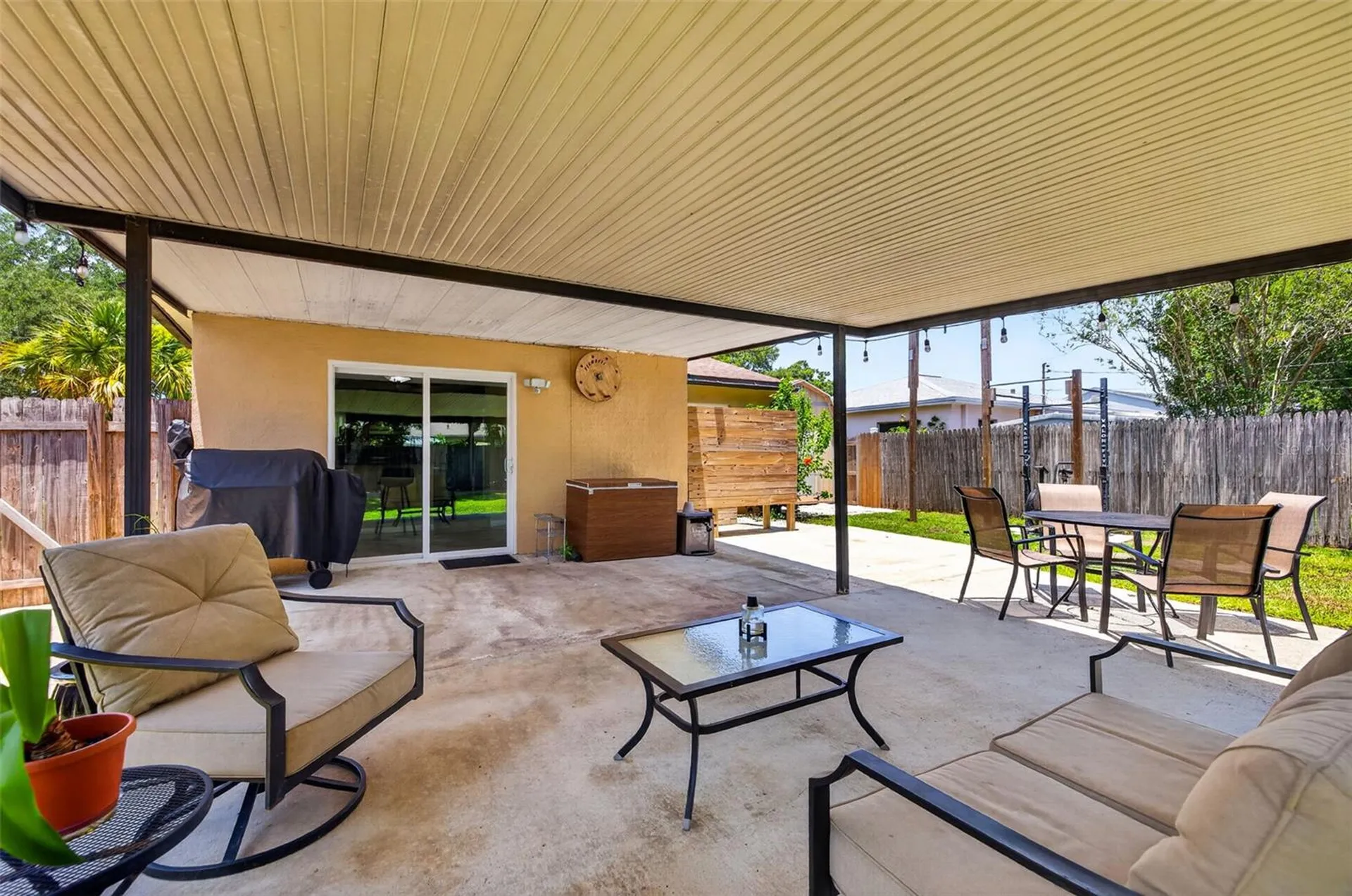 3221 14th Street N St Petersburg FL 33704