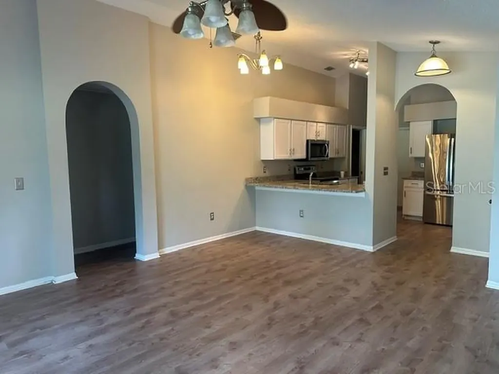 515 Scarlet Maple Court Plant City FL 33563
