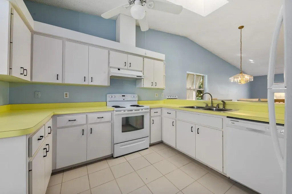 5528 37th Street E Bradenton FL 34203
