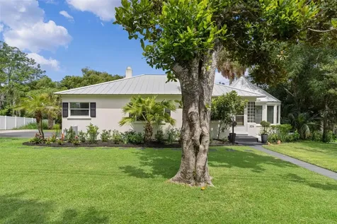 306 N Clayton Street Mount Dora FL 32757