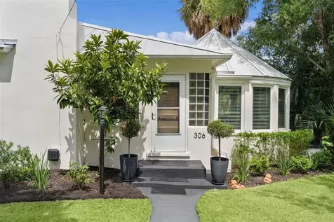 306 N Clayton Street Mount Dora FL 32757