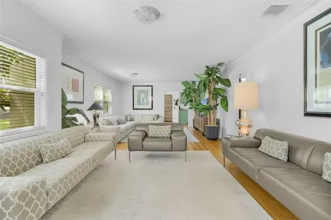 306 N Clayton Street Mount Dora FL 32757