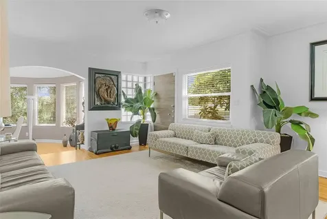 306 N Clayton Street Mount Dora FL 32757