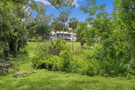 306 N Clayton Street Mount Dora FL 32757