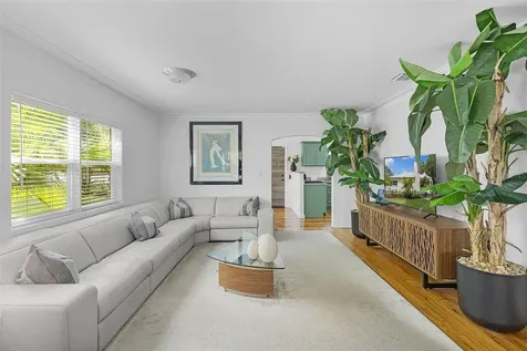 306 N Clayton Street Mount Dora FL 32757