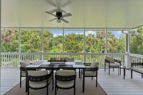 306 N Clayton Street Mount Dora FL 32757