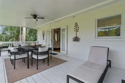 306 N Clayton Street Mount Dora FL 32757