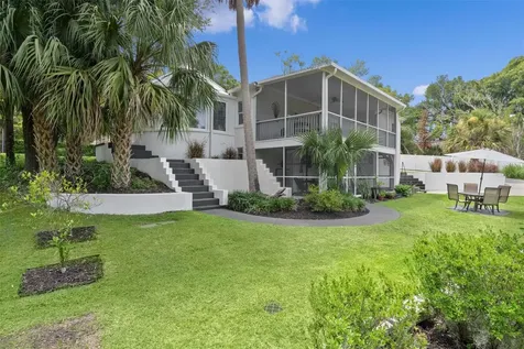 306 N Clayton Street Mount Dora FL 32757