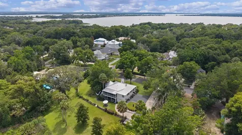 306 N Clayton Street Mount Dora FL 32757