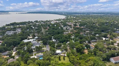 306 N Clayton Street Mount Dora FL 32757