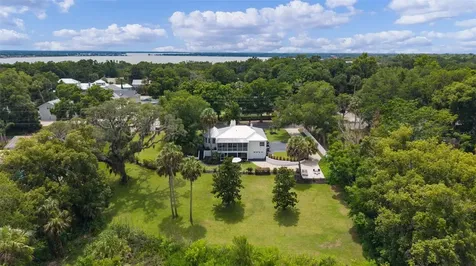 306 N Clayton Street Mount Dora FL 32757