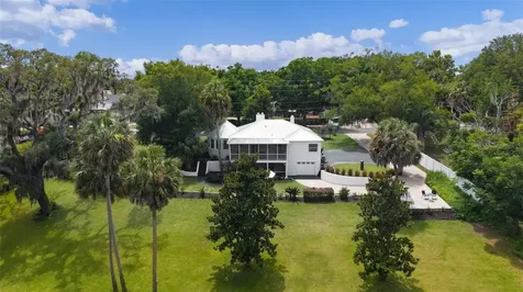306 N Clayton Street Mount Dora FL 32757