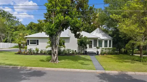 306 N Clayton Street Mount Dora FL 32757
