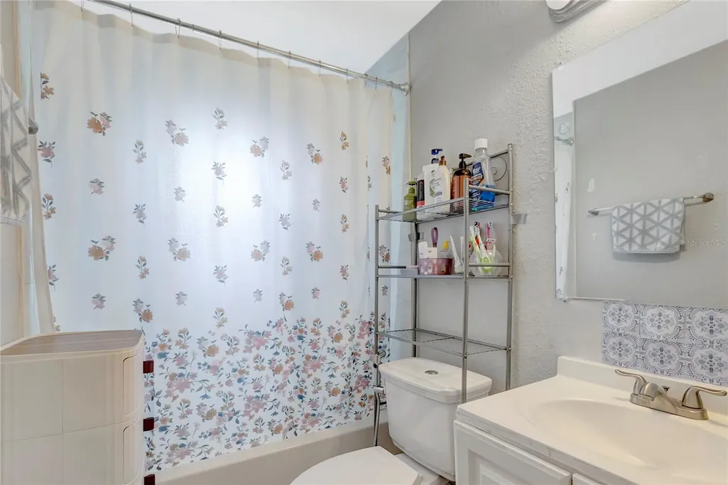 6410 N 44th Street Tampa FL 33610